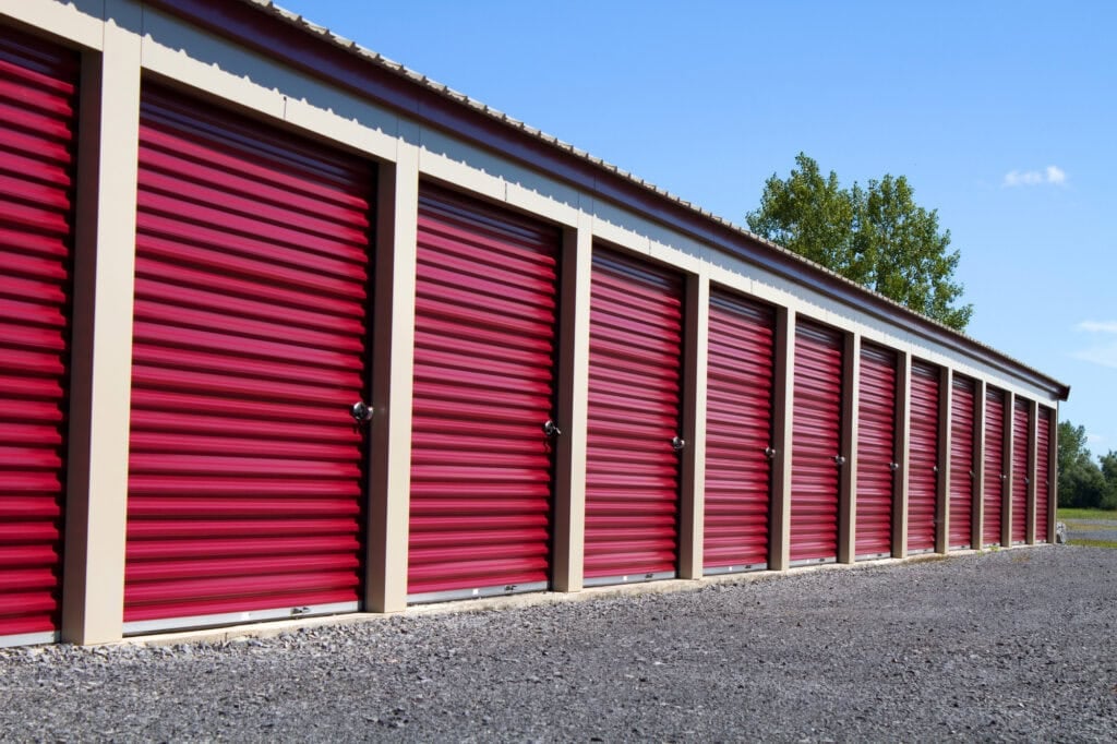 18 Businesses That Run Themselves for Passive Income 7 storage facility Businesses That Run Themselves