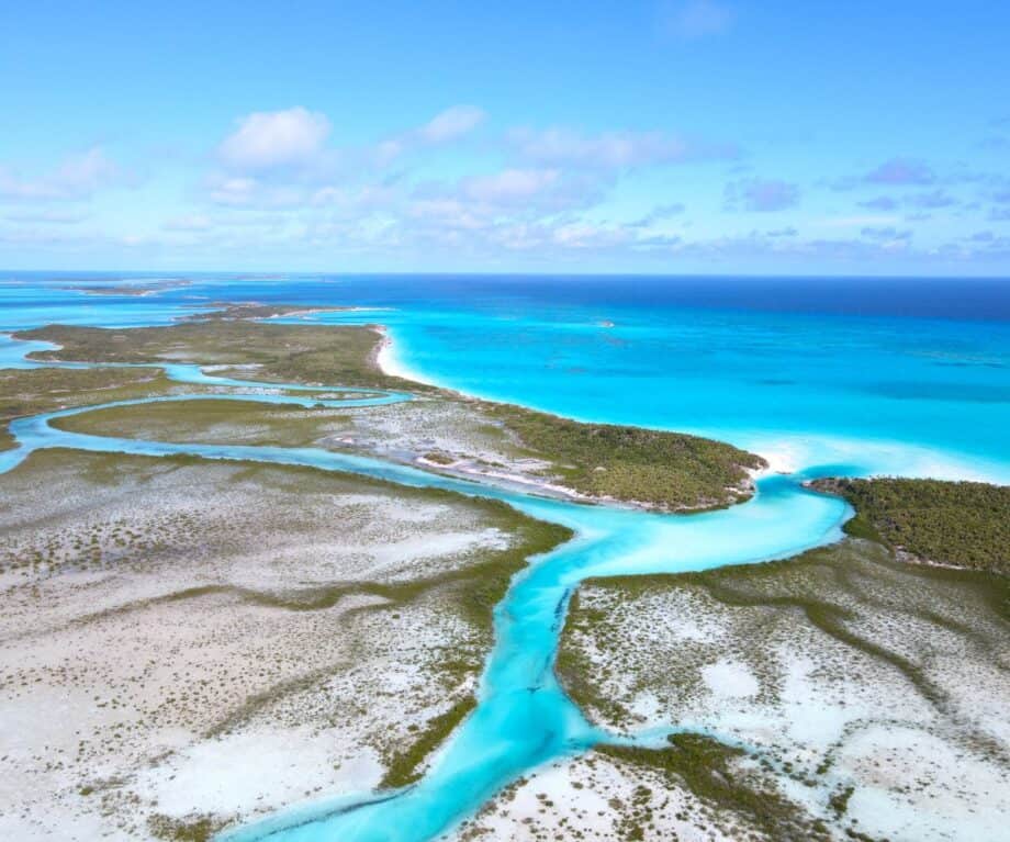 Guide to planning a luxury catamaran charter in the