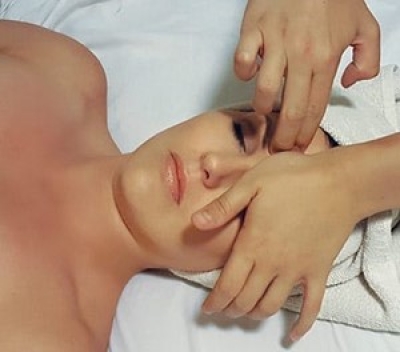 1724774429 854 Facial Lifting Massage Techniques From An Esthetician