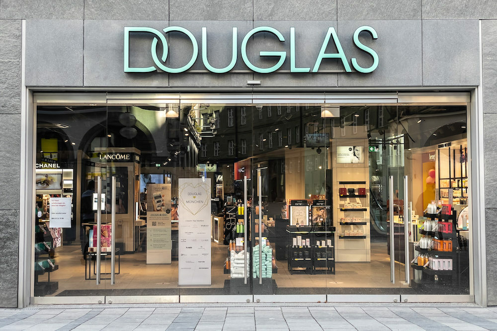 Douglas bets on European premium beauty market as earnings rise
