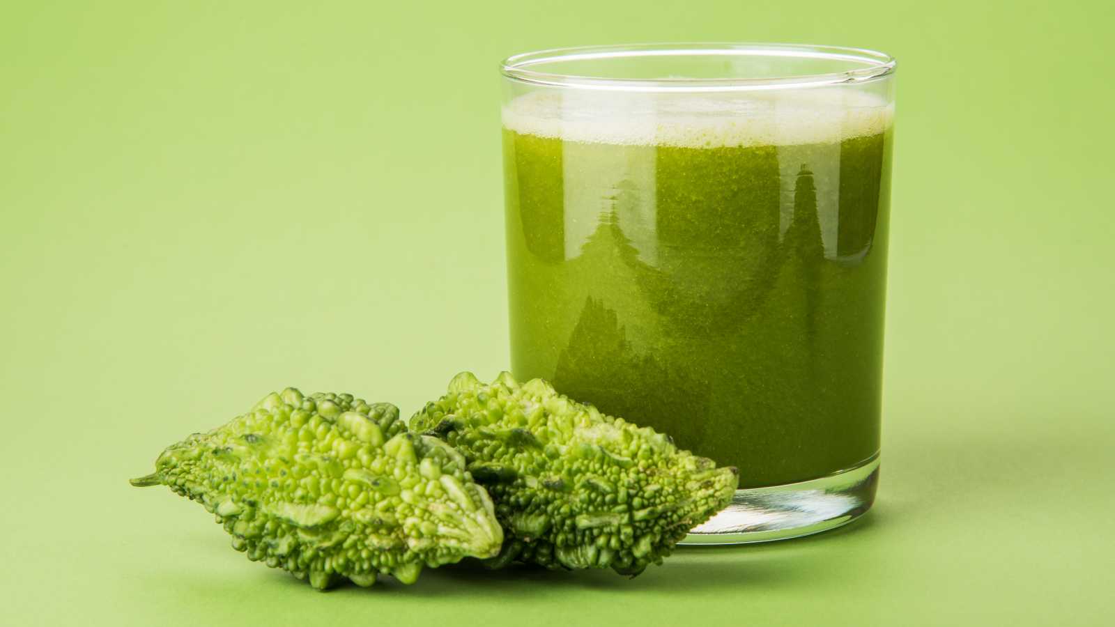 Bitter gourd for hair growth: Benefits and side effects 3 Bitter gourd juice