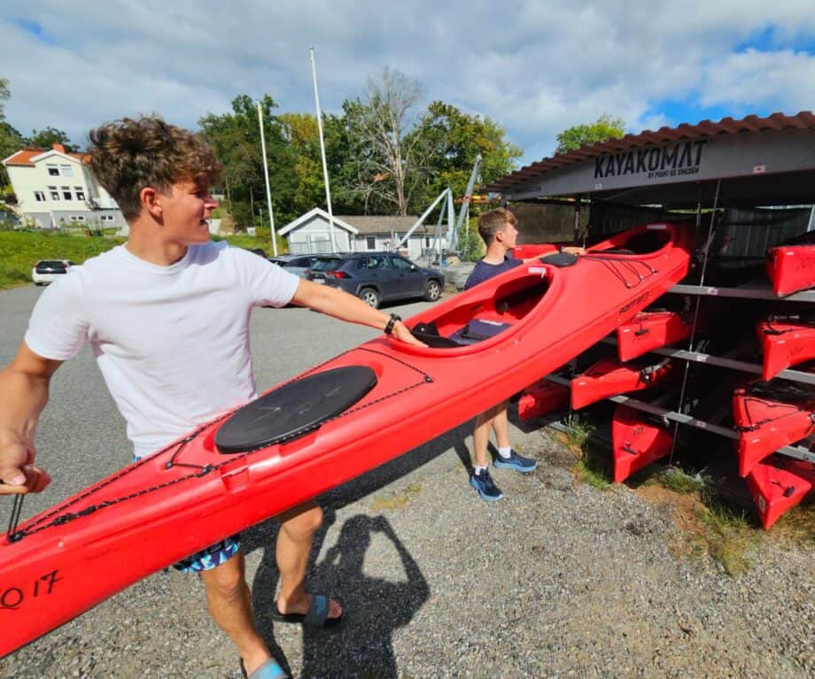 1728169272 997 Exploring the Stockholm Archipelago with KAYAKOMAT