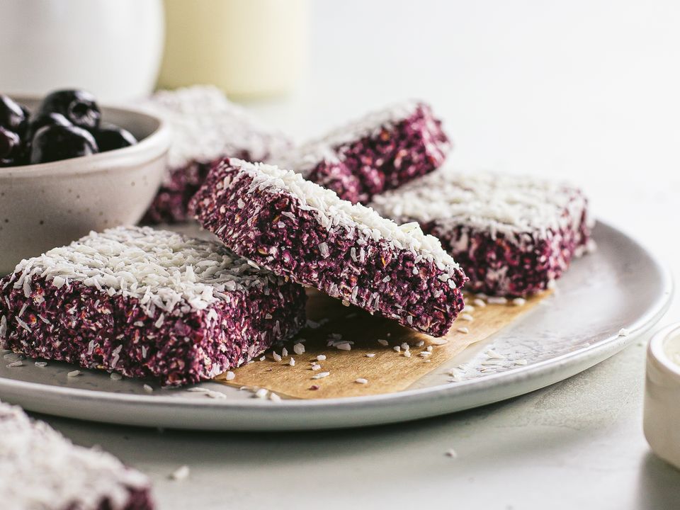 coconut cherry flapjacks 20529d527c14534ccd95cd2a31207f5e 960 q60
