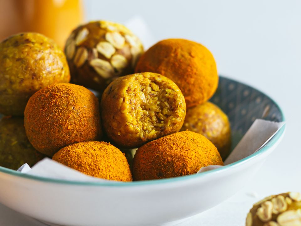 turmeric balls recipe with oats and orange bf418d12813daf6cc8c5a92aa4a6cf8f 960 q60